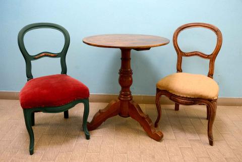 Sedie con tavolino - Opere dei Corso di Restauro Casa di Reclusione di Saluzzo 